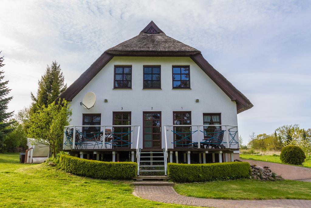 Dat Witte Hus Moritzdorf Ruegen Ferienwohnungen - Ruhige Lage Exterior foto